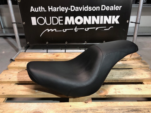 badlander seat softail